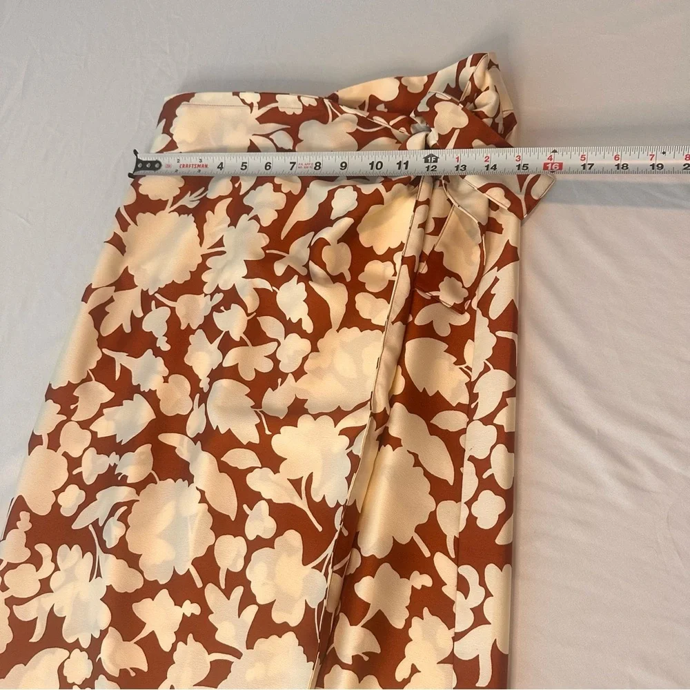 Ann Taylor Factory Cream and Brown Floral Wrap Skirt Size XS - Picture 6 of 11
